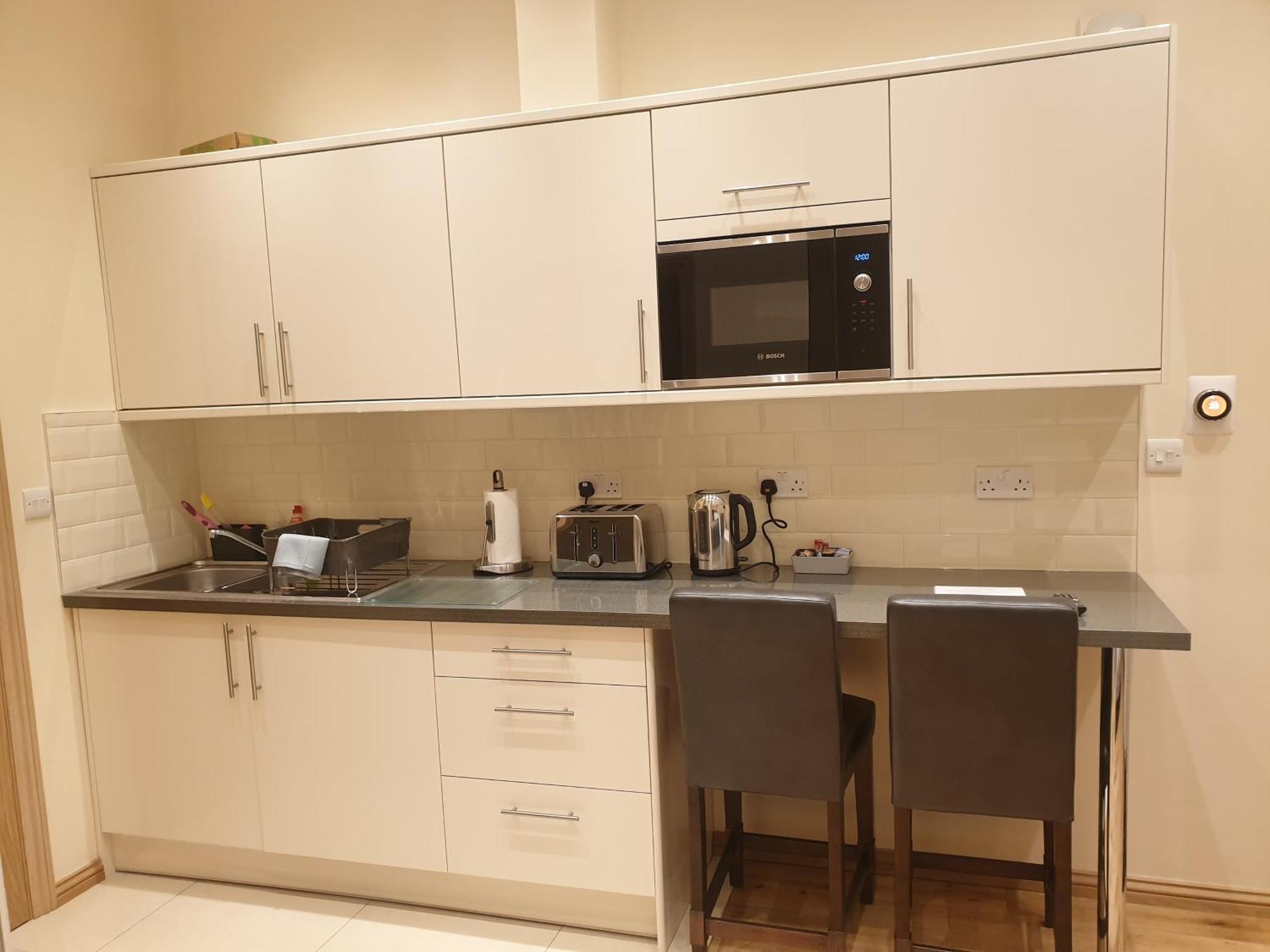 London Luxury Apartments 3 Bedroom Sleeps 8 With 3 Bathrooms 4 Mins Walk To Tube Free Parking Ilford Zewnętrze zdjęcie