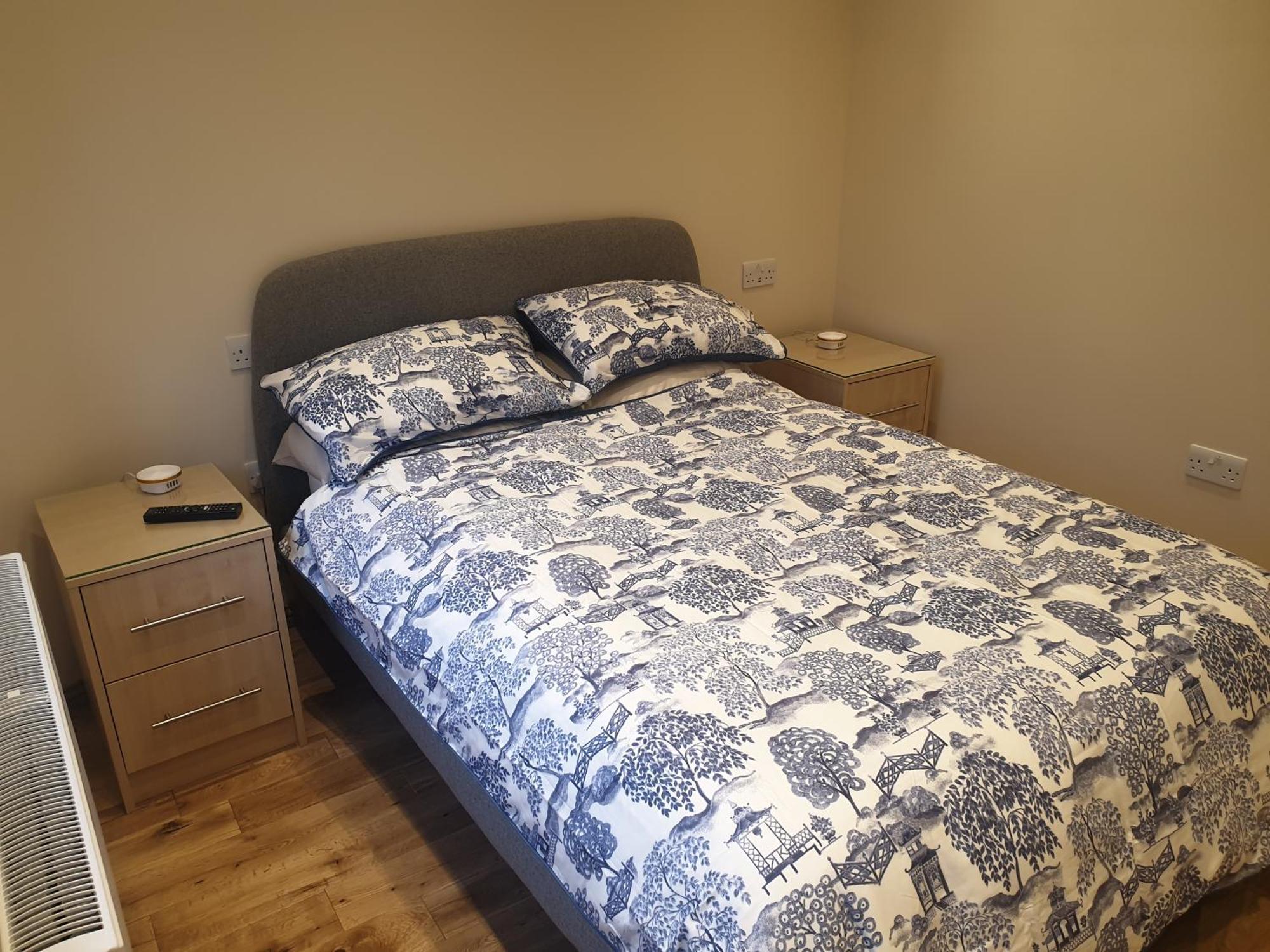 London Luxury Apartments 3 Bedroom Sleeps 8 With 3 Bathrooms 4 Mins Walk To Tube Free Parking Ilford Zewnętrze zdjęcie